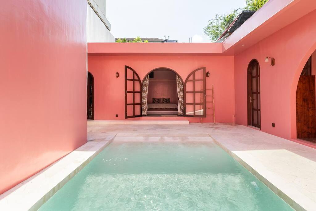 Va Villa Jimbaran  Exterior photo